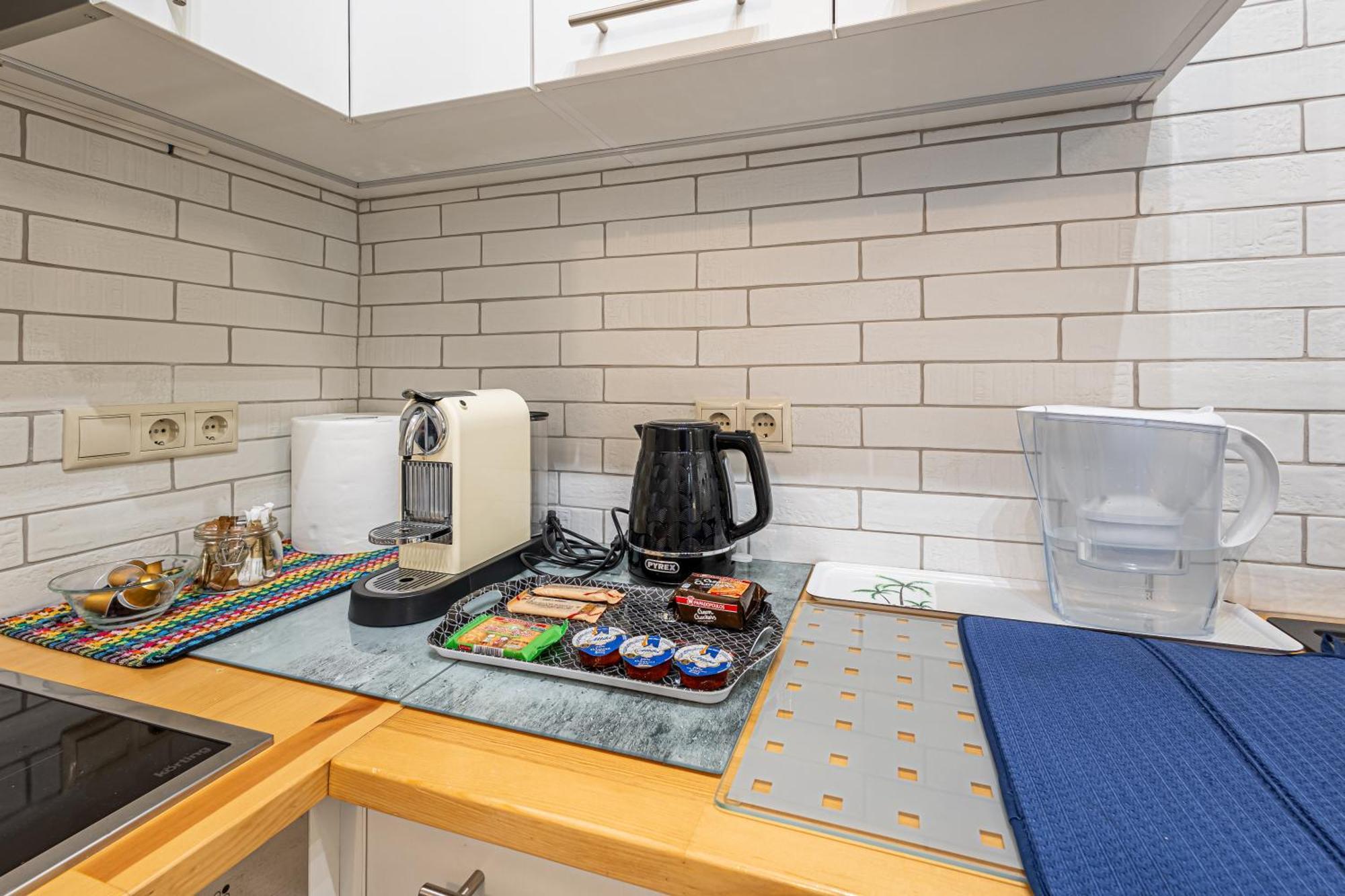 Alimos Marina Beach Apartment Athena Bagian luar foto